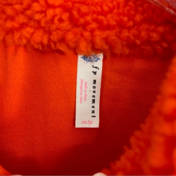 Free People Geometric Orange Hit The Slopes Pullover Quarter Snap Sherpa XS - Picture 4 of 9